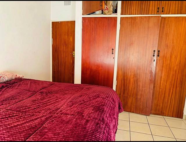 3 BEDROOM FLAT FOR SALE IN VEREENIGING CENTRAL